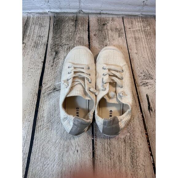 TORRID Women’s Riley Ruched Lace-Up Sneakers / Size: 7W - Picture 3 of 10